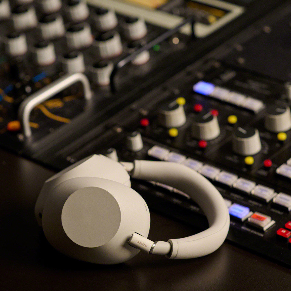 feature-thumbnailimg